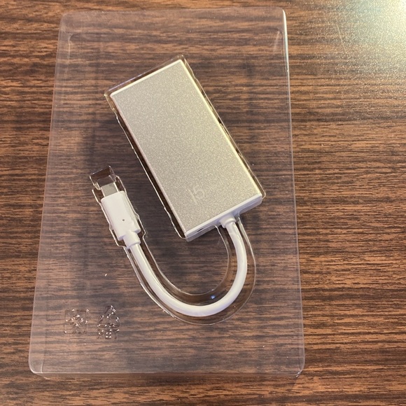j5 Create USB-C Multi-Adapter Gigabit Ethernet/USB 3.1 HUB NWT - Picture 4 of 11